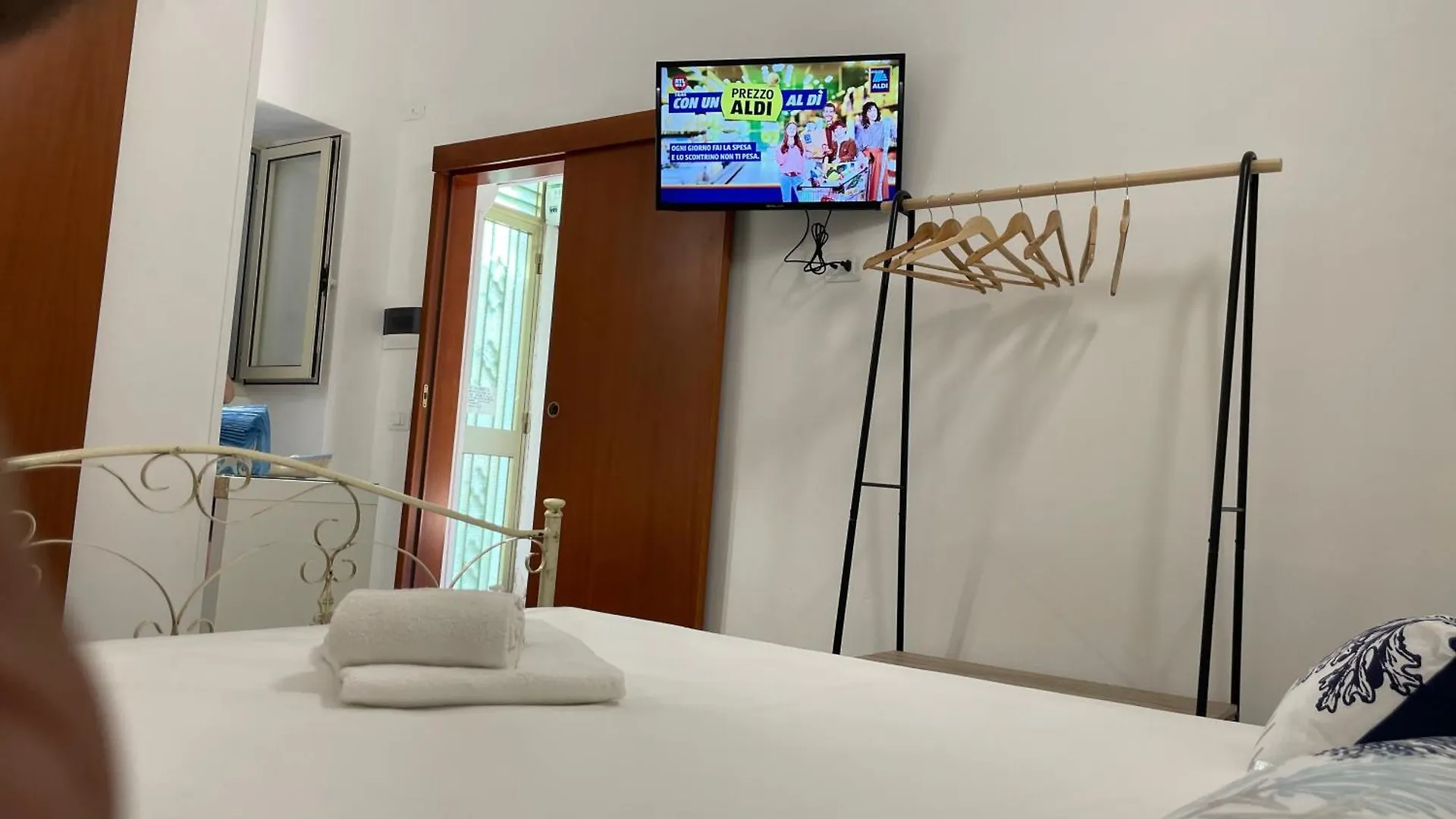 Luisa Room Sampieri 0*,